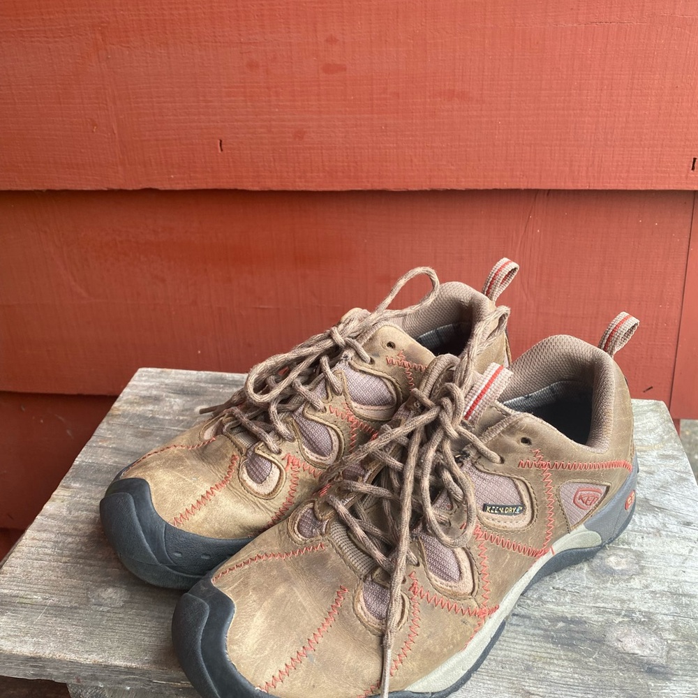 Keen Dry Genoa Peak Hiking Shoes Womens Brown Leather hiking Shoes Size 7.5